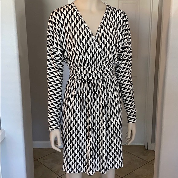 Tart Dresses & Skirts - Tart long sleeve wrap dress, black/white aztec print, size small